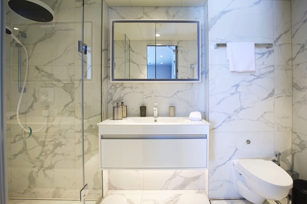 Emerald Cruises, Emerald Sakara, Yacht Suite 2.jpg